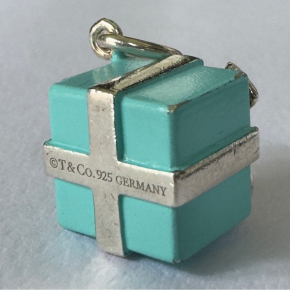 Tiffany & Co. Sterling Gift Box Present Blue Enamel Charm Pendant - Germany - Picture 8 of 8